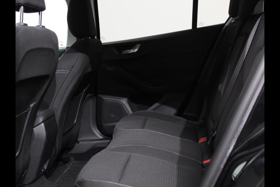 Ford Focus 1.0 EcoBoost 125pk Titanium Style | Navigatie | Parkeer pakket | Winter pakket | Stoel en stuur verwarming | Climate Control | Led | Extra getint glas