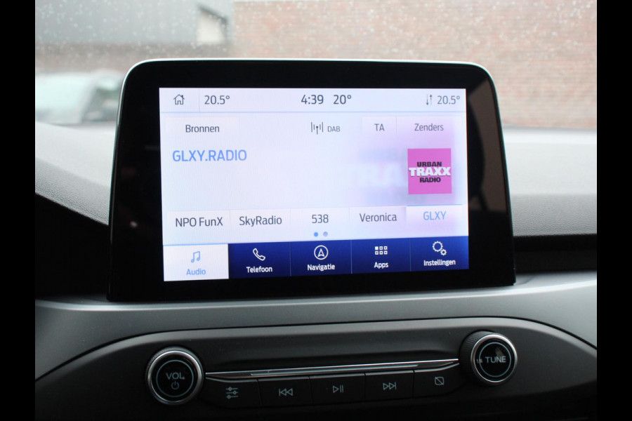 Ford Focus 1.0 EcoBoost 125pk Titanium Style | Navigatie | Parkeer pakket | Winter pakket | Stoel en stuur verwarming | Climate Control | Led | Extra getint glas