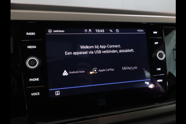 Volkswagen Polo 1.0 TSI R-Line Edition 95 pk | Navigatie | Parkeersensoren | Adaptieve cruise control | Apple Carplay/Android Auto |