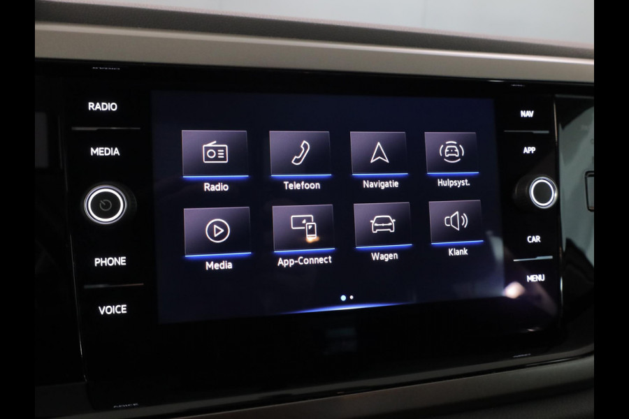 Volkswagen Polo 1.0 TSI R-Line Edition 95 pk | Navigatie | Parkeersensoren | Adaptieve cruise control | Apple Carplay/Android Auto |