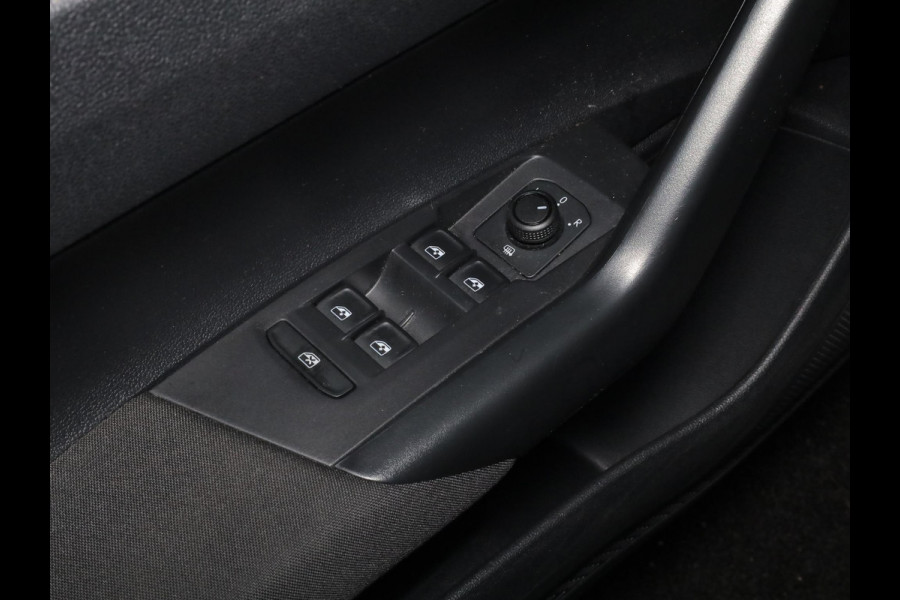 Volkswagen Polo 1.0 TSI R-Line Edition 95 pk | Navigatie | Parkeersensoren | Adaptieve cruise control | Apple Carplay/Android Auto |