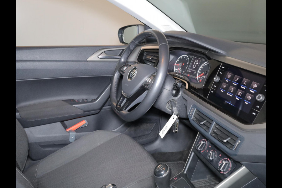 Volkswagen Polo 1.0 TSI R-Line Edition 95 pk | Navigatie | Parkeersensoren | Adaptieve cruise control | Apple Carplay/Android Auto |
