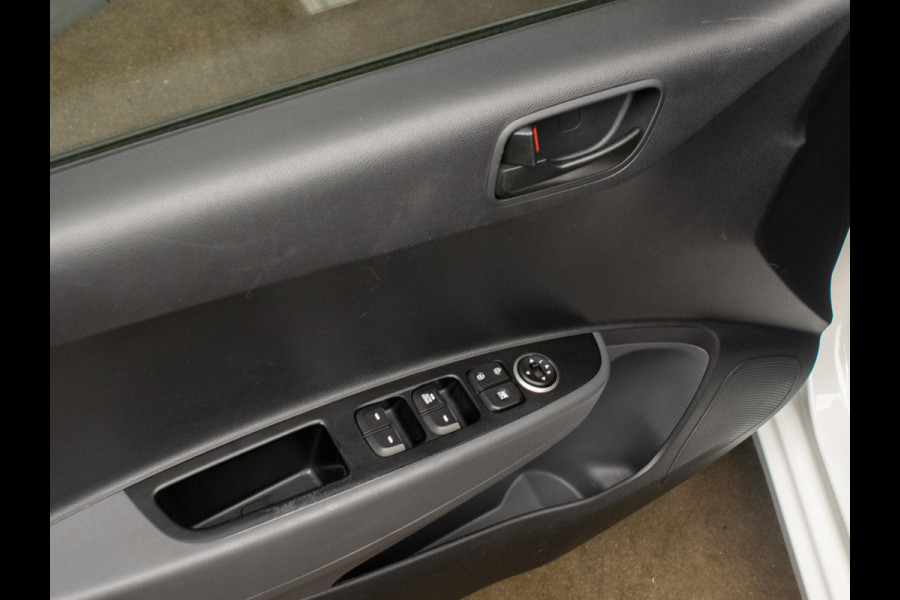 Hyundai i10 1.0i Comfort Sport (CRUISE,BLUETOOTH,ELEKTRISCH PAKKET,LED,AIRCO,SPORTSTOELEN,NIEUWE APK,NETTE STAAT)