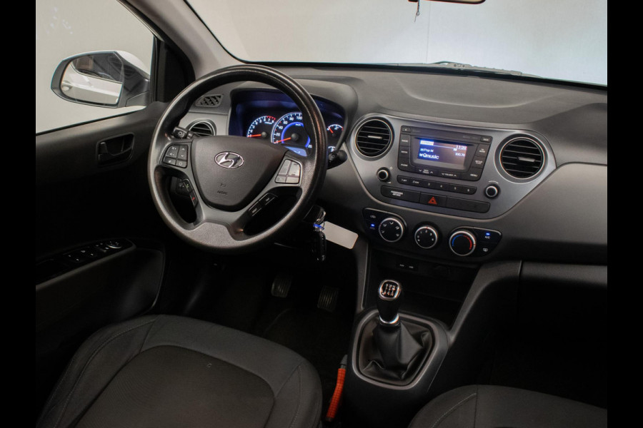 Hyundai i10 1.0i Comfort Sport (CRUISE,BLUETOOTH,ELEKTRISCH PAKKET,LED,AIRCO,SPORTSTOELEN,NIEUWE APK,NETTE STAAT)