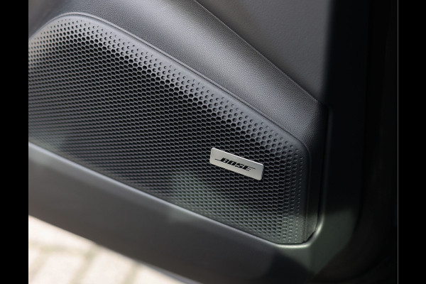 Porsche Macan 4 100 kWh | Pano - BOSE - Chrono