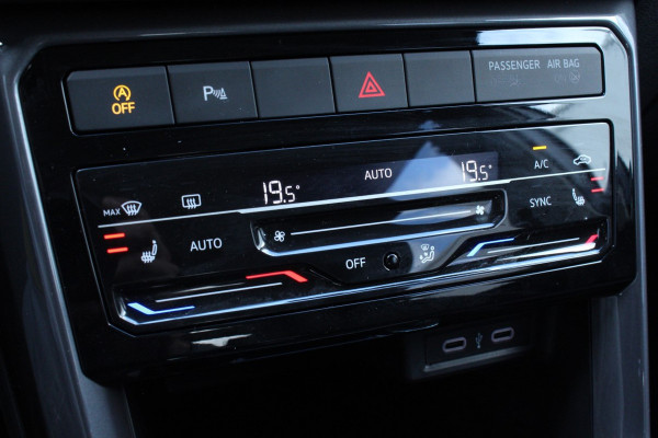 Volkswagen T-Cross 1.0 TSI DSG Style VIRTUAL DAB CARPLAY NAV ACC DAB CAMERA STOELVW '22