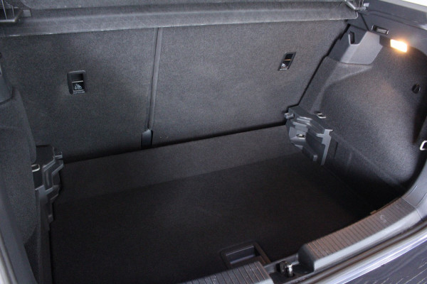 Volkswagen T-Cross 1.0 TSI DSG Style VIRTUAL DAB CARPLAY NAV ACC DAB CAMERA STOELVW '22