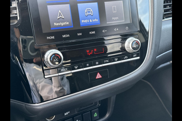 Mitsubishi Outlander 2.4 PHEV Intense+ schuifdak | trekhaak