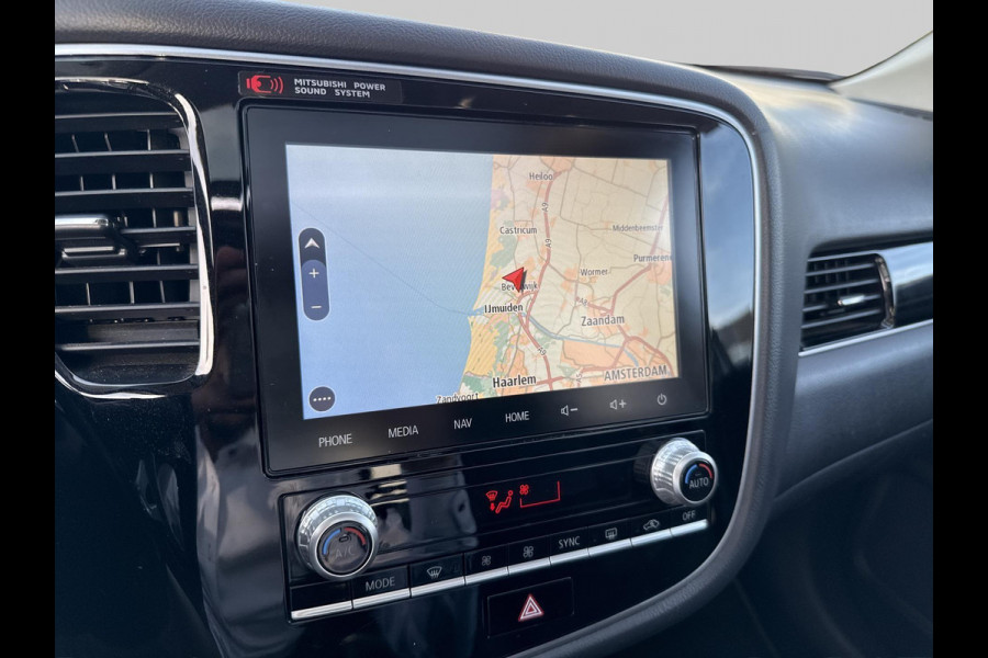 Mitsubishi Outlander 2.4 PHEV Intense+ schuifdak | trekhaak
