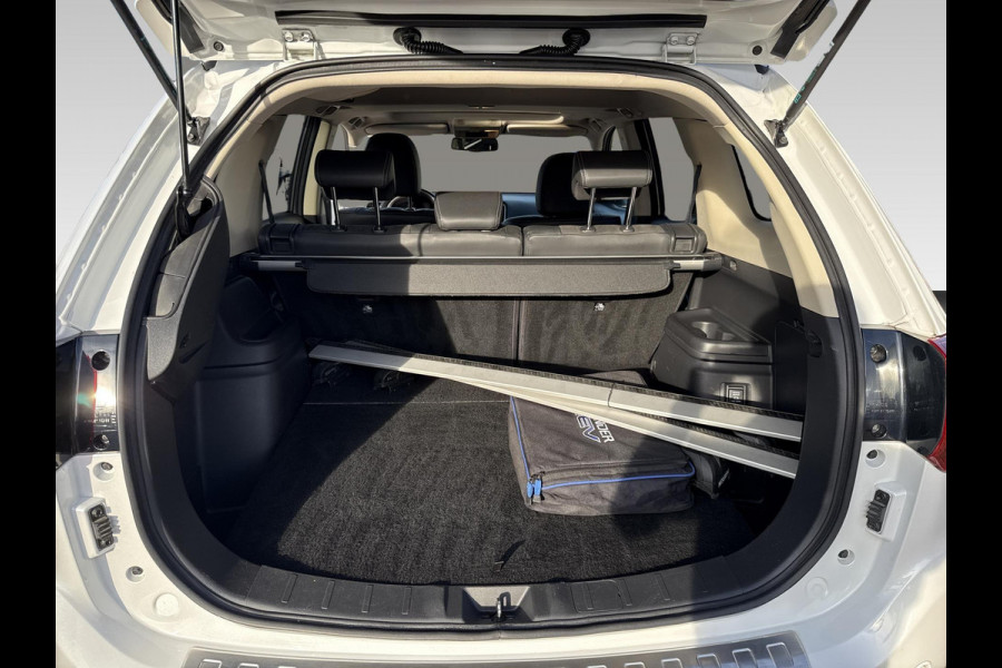 Mitsubishi Outlander 2.4 PHEV Intense+ schuifdak | trekhaak