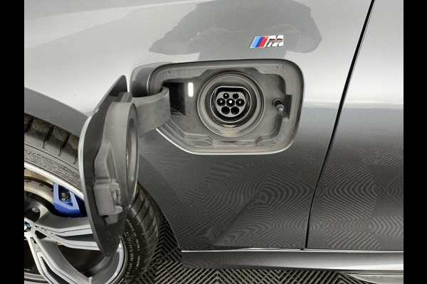 BMW 3-serie 330e M-Sportpack High Executive Performance Pack (INCL-BTW) *HEAD-UP | FULL-LEATHER | FULL-LED | HIFI-SOUND | CAMERA | HEATED-SPORTSEATS | CARPLAY | DIGI-COCKPIT | NAVI-FULLMAP | AMBIENT-LIGHT | ECC | PDC | CRUISE | 19''ALU*
