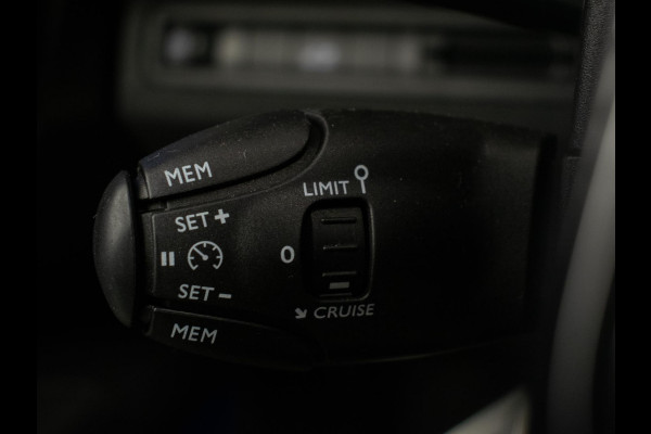 Peugeot 5008 1.2 PureTech Blue Lease Premium Sport (APPLE CARPLAY,NAVI, 360 VIEW,CAMERA,PDC,LED,TREKHAAK,SPORTSTOELEN,LM VELGEN)