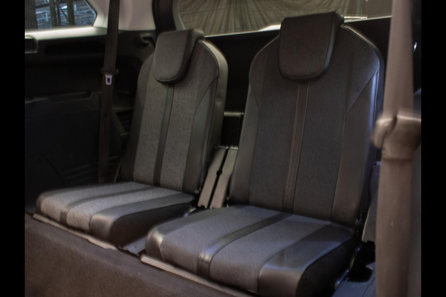 Peugeot 5008 1.2 PureTech Blue Lease Premium Sport (APPLE CARPLAY,NAVI, 360 VIEW,CAMERA,PDC,LED,TREKHAAK,SPORTSTOELEN,LM VELGEN)