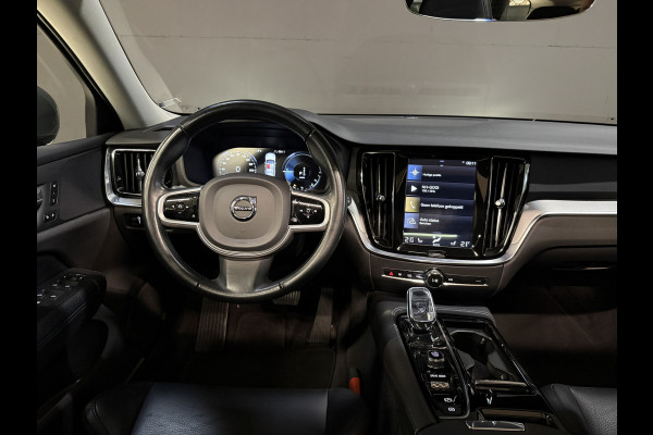 Volvo V60 2.0 T6 Twin Engine AWD Inscription | ACC | Panoramadak | Stoelverwarming | Apple Carplay | Camera