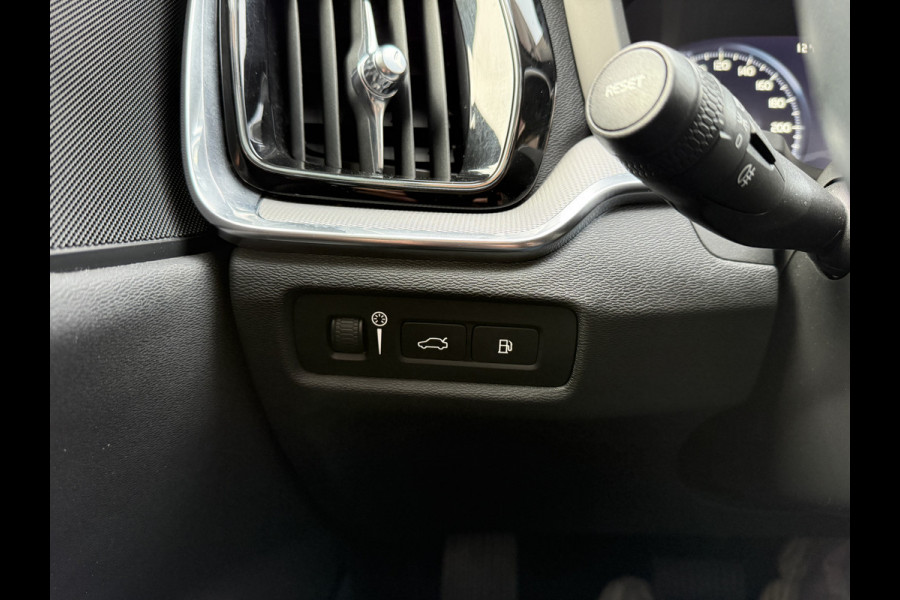 Volvo V60 2.0 T6 Twin Engine AWD Inscription | ACC | Panoramadak | Stoelverwarming | Apple Carplay | Camera