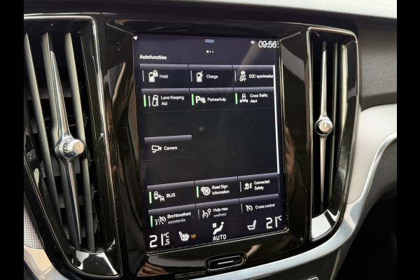 Volvo V60 2.0 T6 Twin Engine AWD Inscription | ACC | Panoramadak | Stoelverwarming | Apple Carplay | Camera
