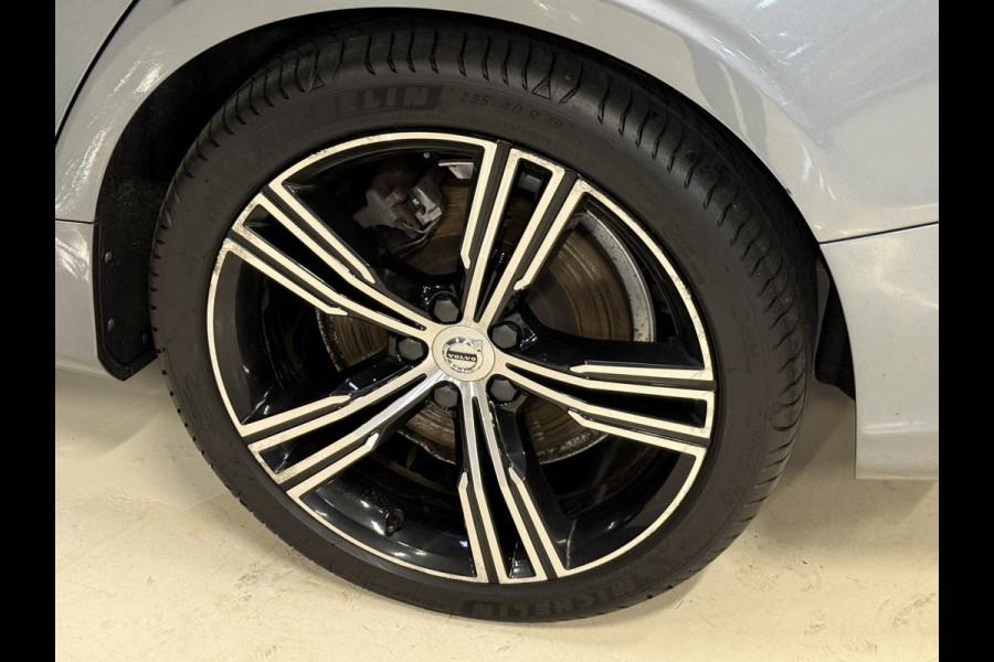 Volvo V60 2.0 T6 Twin Engine AWD Inscription | ACC | Panoramadak | Stoelverwarming | Apple Carplay | Camera