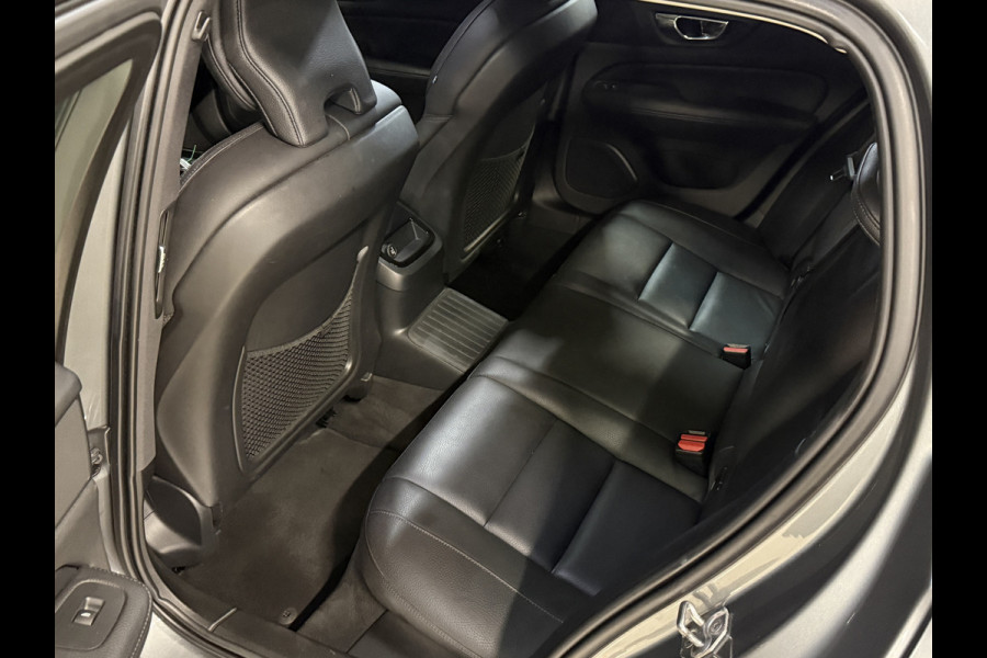 Volvo V60 2.0 T6 Twin Engine AWD Inscription | ACC | Panoramadak | Stoelverwarming | Apple Carplay | Camera