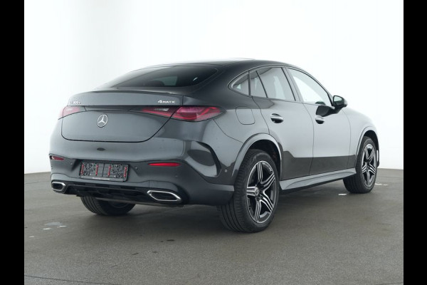 Mercedes-Benz GLC Coupé 300 e 4MATIC AMG Plug-In Hybride AMG Line Premium Plus | Night Pakket | Trekhaak | Alarm Klasse 3 | Distronic | Panorama Schuif-Kanteldak. Inclusief 24 maanden MB Certified garantie voor Europa.