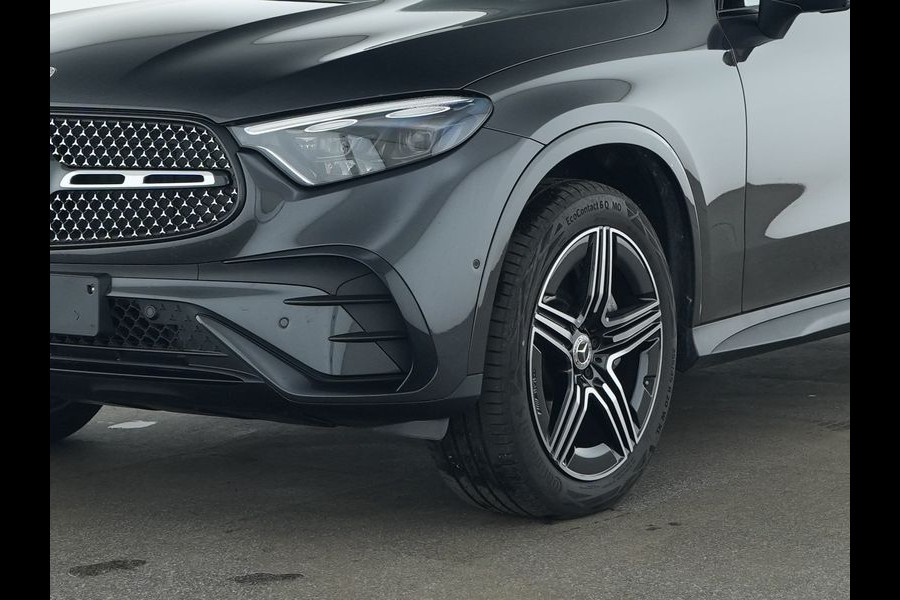 Mercedes-Benz GLC Coupé 300 e 4MATIC AMG Plug-In Hybride AMG Line Premium Plus | Night Pakket | Trekhaak | Alarm Klasse 3 | Distronic | Panorama Schuif-Kanteldak. Inclusief 24 maanden MB Certified garantie voor Europa.