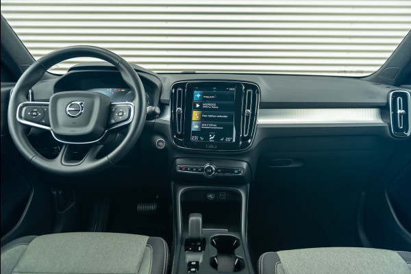 Volvo XC40 T4 Aut. Plug-in Hybrid Inscription Parkeercamera Stoelverwarming 211pk