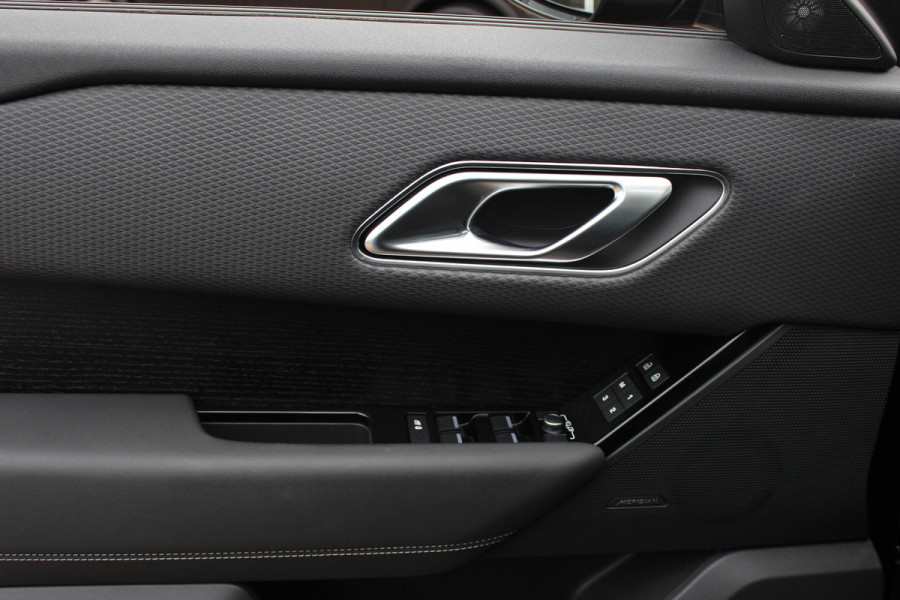 Land Rover Range Rover Velar 2.0 P250 Turbo AWD R-Dynamic SE / Panoramadak / Camera / Leder / Keyless / 21'' / Apple CarPlay / Stuur+Stoelverwarming / DAB / Dodehoek / Cruise Control