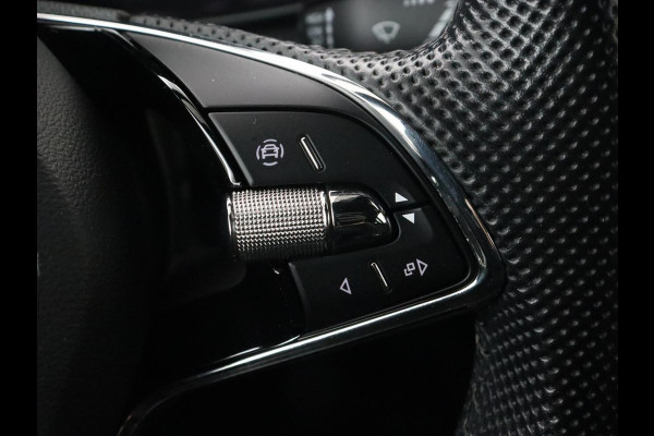 Škoda SCALA 1.0 TSI Sport | Stoelverwarming | Camera | Carplay | Climate control | Full LED | Cruise control | Sportstoelen | Parkeerhulp