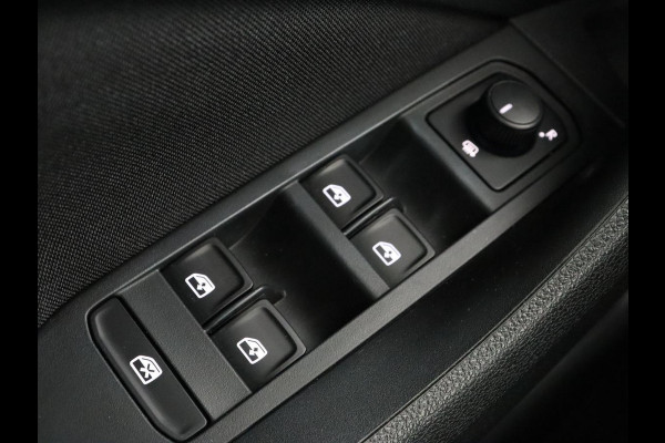 Škoda SCALA 1.0 TSI Sport | Stoelverwarming | Camera | Carplay | Climate control | Full LED | Cruise control | Sportstoelen | Parkeerhulp