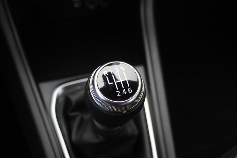 Renault Captur 1.0 TCe 90 Zen / Trekhaak / Camera / Navigatie / 17'' / Keyless / DAB / Cruise Control / Parkeerhulp V+A