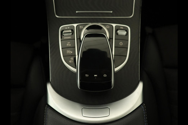 Mercedes-Benz C-Klasse 300e AMG Limited | Panoramadak | 360 Camera | Stoelverwarming | Carplay | Matrix LED | Leder/Alcantara | Navigatie | Park Assist | Sfeerverlichting | PHEV | Plug In