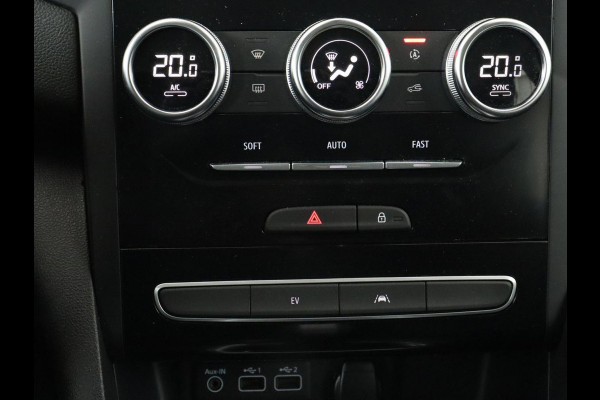 Renault Mégane 1.6 E-Tech Plug-In Hybrid 160 Business Zen | Carplay | Navigatie | Digital Cockpit | Parkeerhulp | Full LED | Climate control | DAB | Cruise control | Bluetooth | PHEV