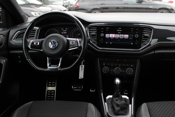 Volkswagen T-Roc 2.0 TSI 4Motion Sport 3x R-line / Panoramadak / CarPlay / Parkeerhulp V+A / 18'' / Stoelverwarming / Dodehoek / ACC