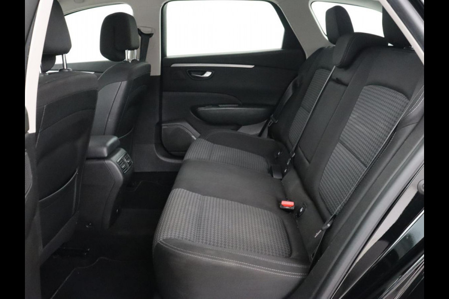 Renault Talisman 1.6 TCe Zen | Trekhaak | Massage | Carplay | Keyless | Parkeerhulp | Navigatie | Cruise control | Climate control | Bluetooth