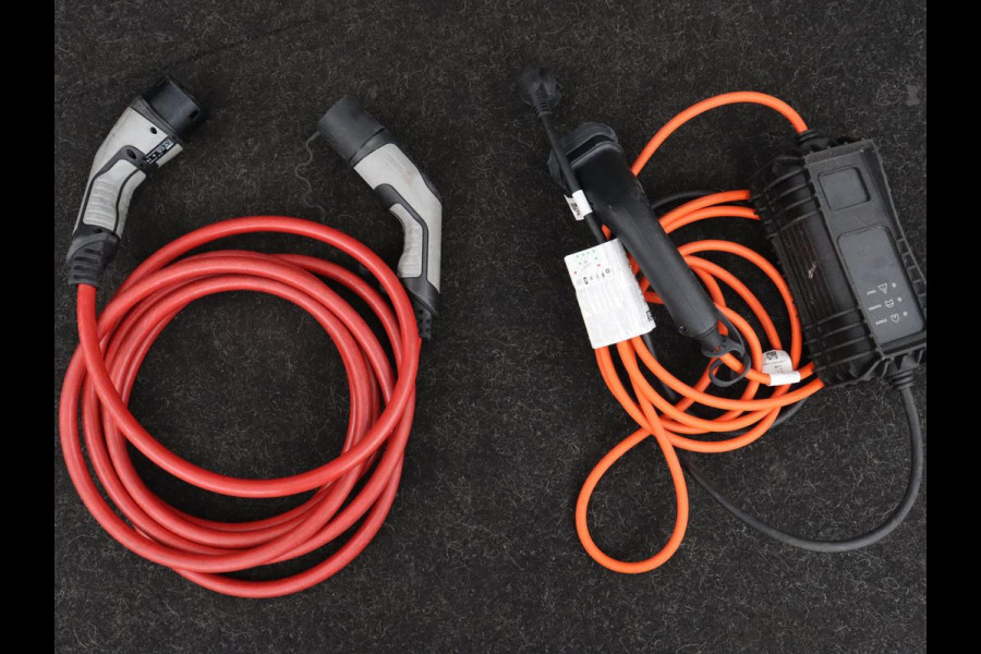 Peugeot 508 1.6 HYbrid GT Line | Trekhaak | Adaptive cruise | FOCAL Sound | Camera | Carplay | Half leder | Keyless | Full LED | Navigatie | Parkeerhulp | Climate control | PHEV | Plug In