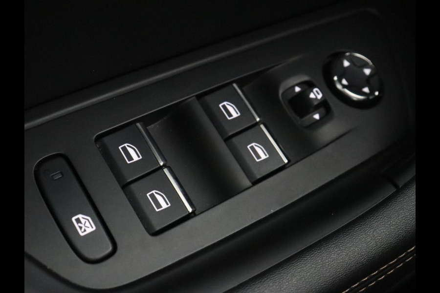 Peugeot 508 1.6 HYbrid GT Line | Trekhaak | Adaptive cruise | FOCAL Sound | Camera | Carplay | Half leder | Keyless | Full LED | Navigatie | Parkeerhulp | Climate control | PHEV | Plug In