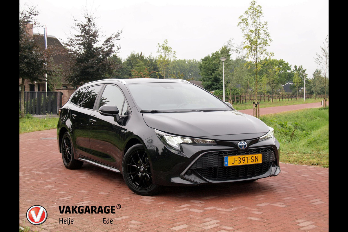 Toyota Corolla Touring Sports 1.8 Hybrid Business Black Style-pakket | 17 Inch | Camera | Apple Carplay | Cruise Control | NL-Auto |