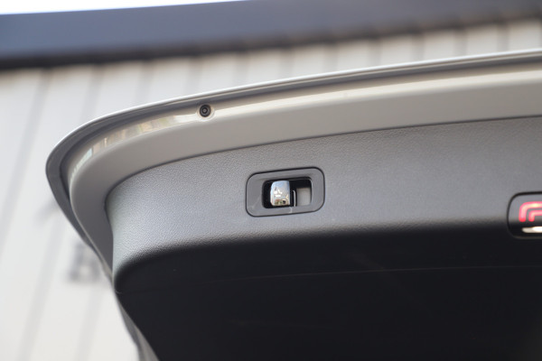 Mercedes-Benz GLC 400e AMG 4-Matic | 381PK | Pano | Massage | Keyles-go | Head-up | Sfeerverlichting | Burmester | Distronic+ | Memory | Stoelkoel