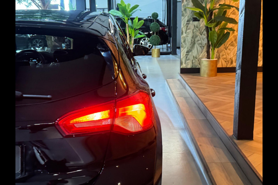 Ford Focus 1.0 EcoBoost ST Line Business Garantie Head-Up Camera PDC Cruise Navi Clima LED DAB Rijklaar