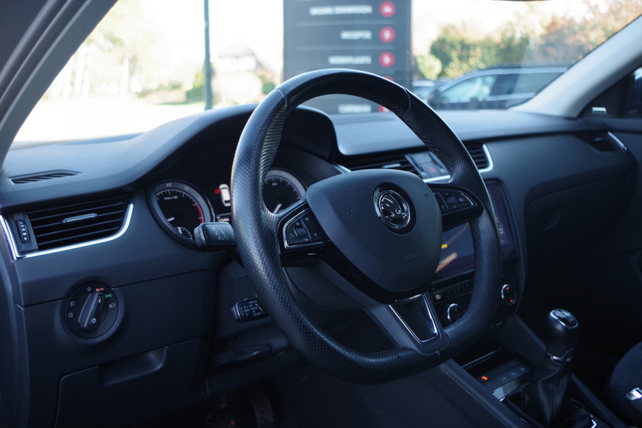 Škoda Octavia Combi 1.0 TSI 115 PK Greentech Style Business, Leder-Alcantara, Carplay