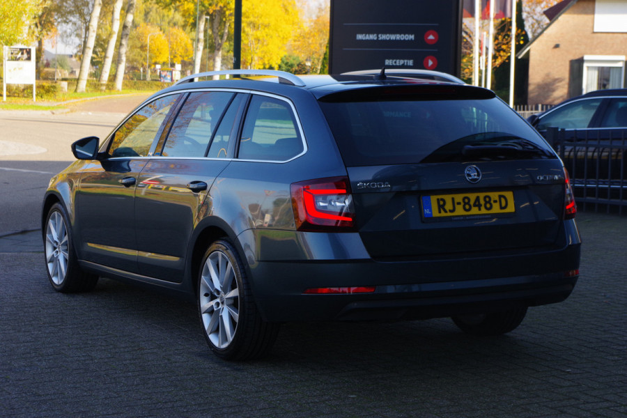 Škoda Octavia Combi 1.0 TSI 115 PK Greentech Style Business, Leder-Alcantara, Carplay