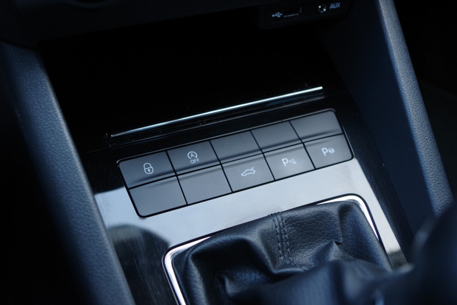 Škoda Octavia Combi 1.0 TSI 115 PK Greentech Style Business, Leder-Alcantara, Carplay