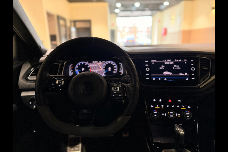 Volkswagen T-Roc 2.0 TSI 4Motion R 300PK Pano|Beats|Camera|Blind|ACC|Trekhaak|Virtual