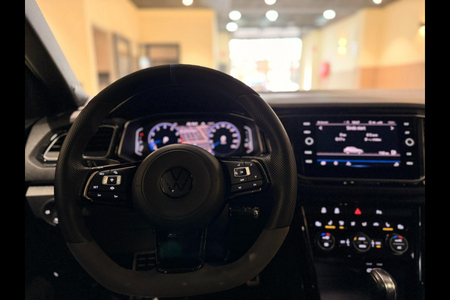 Volkswagen T-Roc 2.0 TSI 4Motion R 300PK Pano|Beats|Camera|Blind|ACC|Trekhaak|Virtual