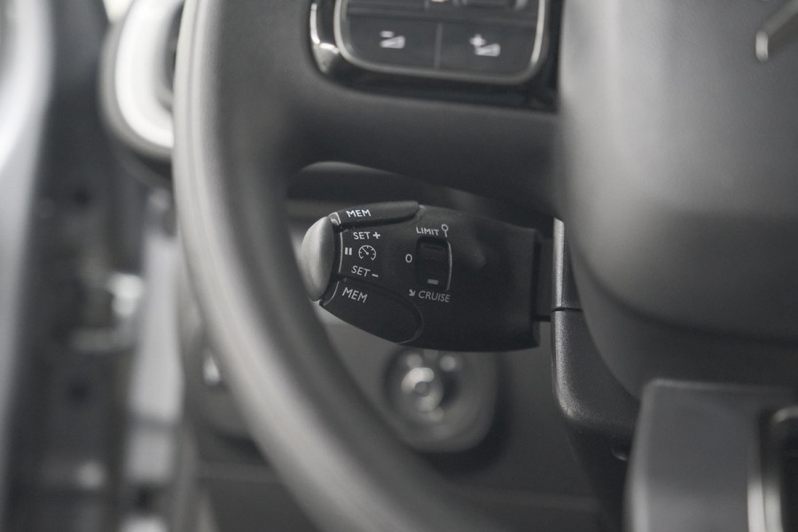 Citroën C3 PureTech 110 EAT6 Max | Parkeersensoren | Apple Carplay | 16 Inch Lichtmetalen Velgen