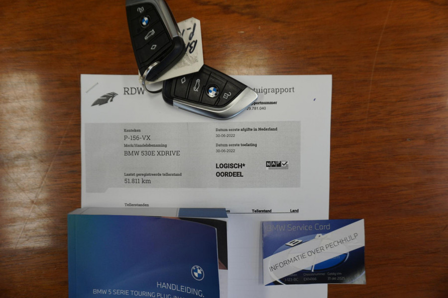 BMW 5 Serie Touring 530e xDrive Business Edition Plus/Laser Led/Leer/ Origineel Nederlands