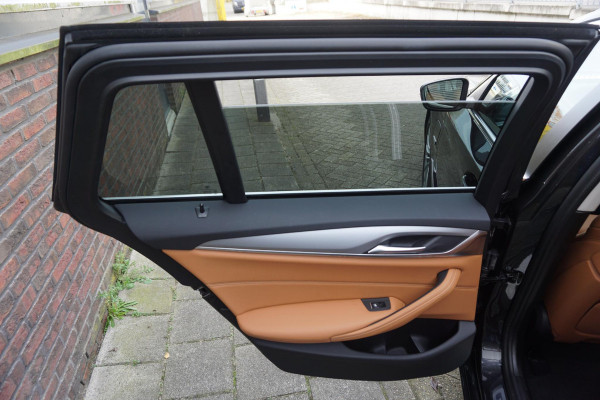 BMW 5 Serie Touring 530e xDrive Business Edition Plus/Laser Led/Leer/ Origineel Nederlands