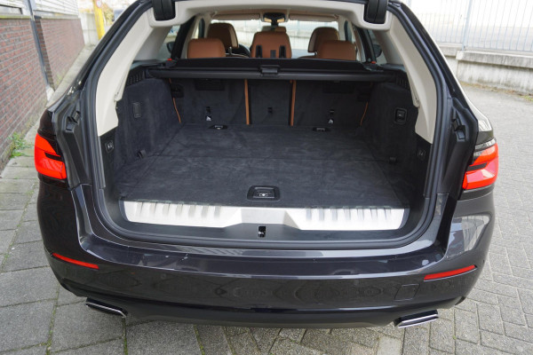 BMW 5 Serie Touring 530e xDrive Business Edition Plus/Laser Led/Leer/ Origineel Nederlands