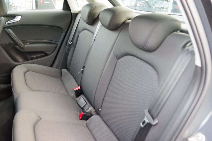 Audi A1 Sportback 1.0 TFSI Pro Line, Climate Control, Stoelverwarming, Bluetooth