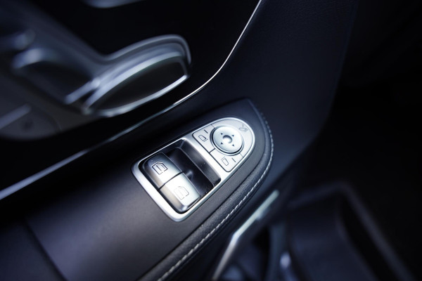 Mercedes-Benz Eqv 300 L2 Avantg. BTW Burmester Panoramadak 7-Persoons