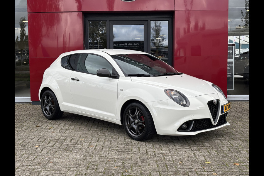 Alfa Romeo MiTo TwinAir 105PK | 17" velgen | Carbon aankleding | parkeersensoren achter
